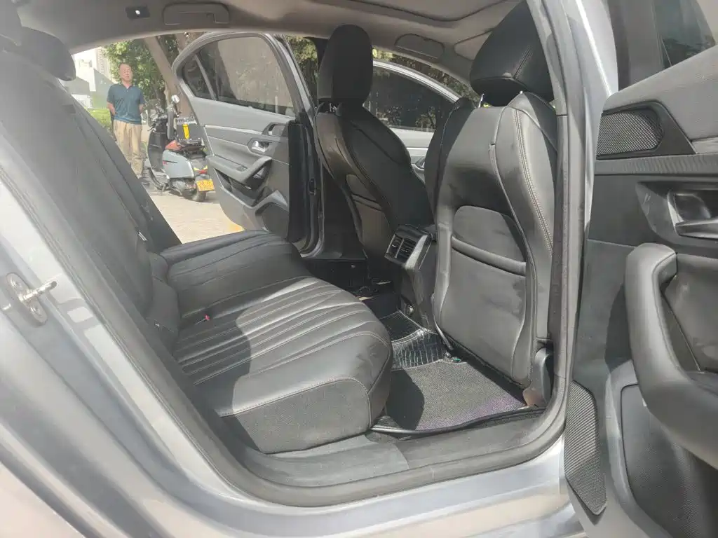 Peugeot 508 — миниатюра 15