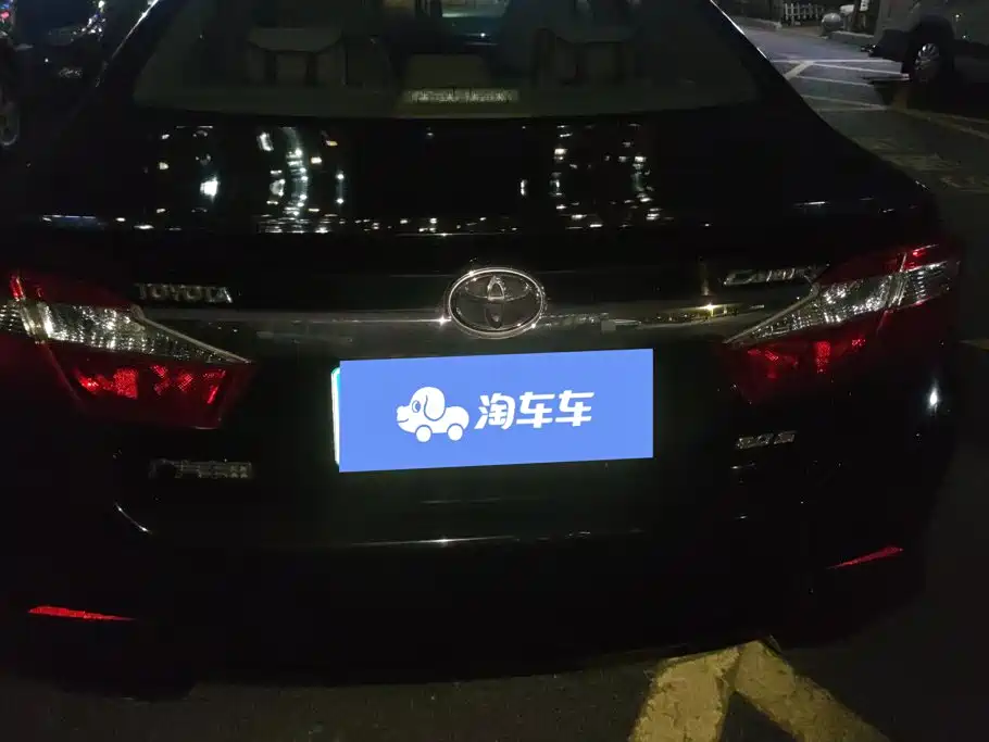 Toyota Camry — миниатюра 4