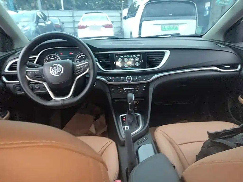 Buick Excelle — миниатюра 10