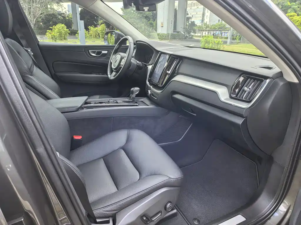Volvo XC60 — миниатюра 14