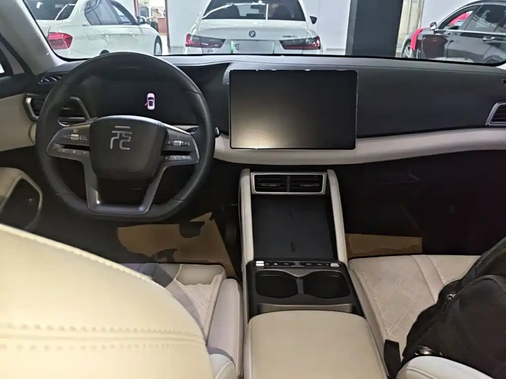 BYD Yuan UP — миниатюра 10