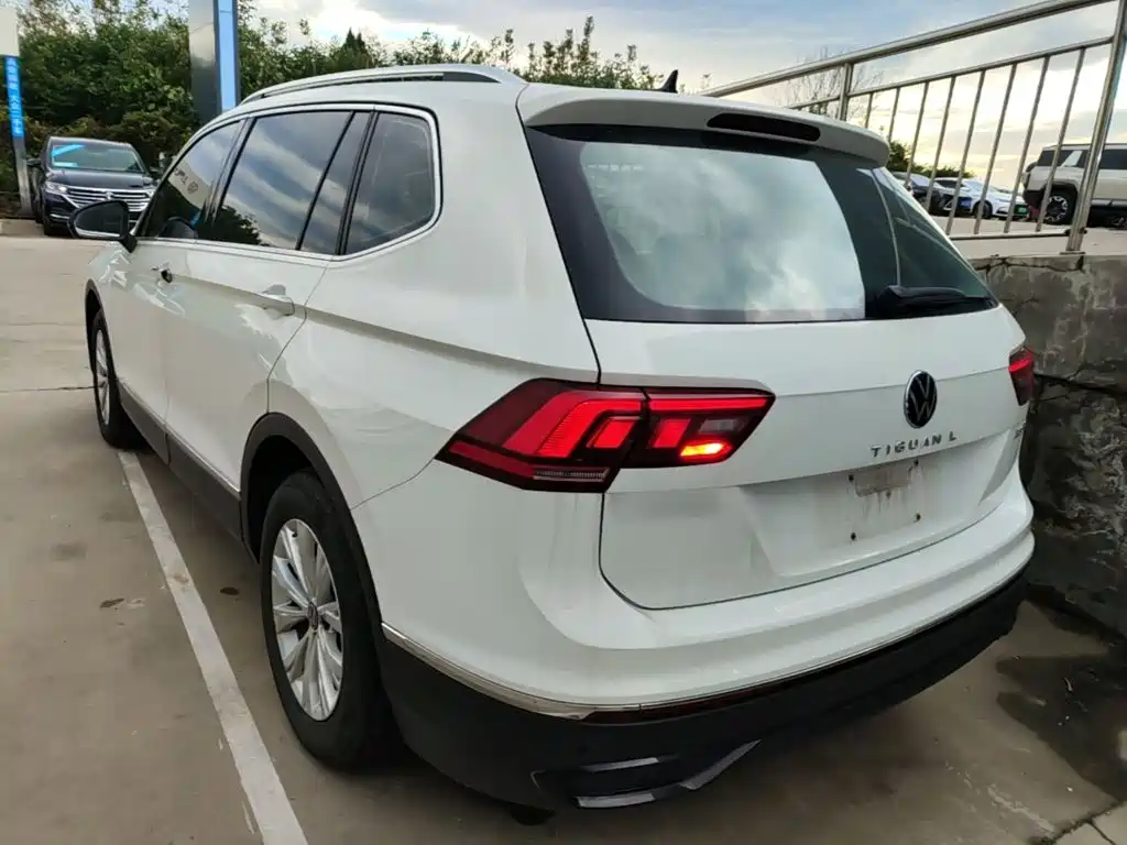 Volkswagen Tiguan L — миниатюра 5