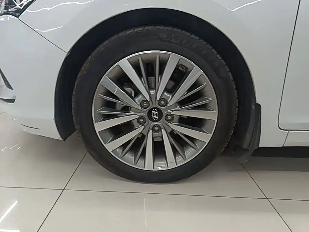 Hyundai Mistra — миниатюра 23