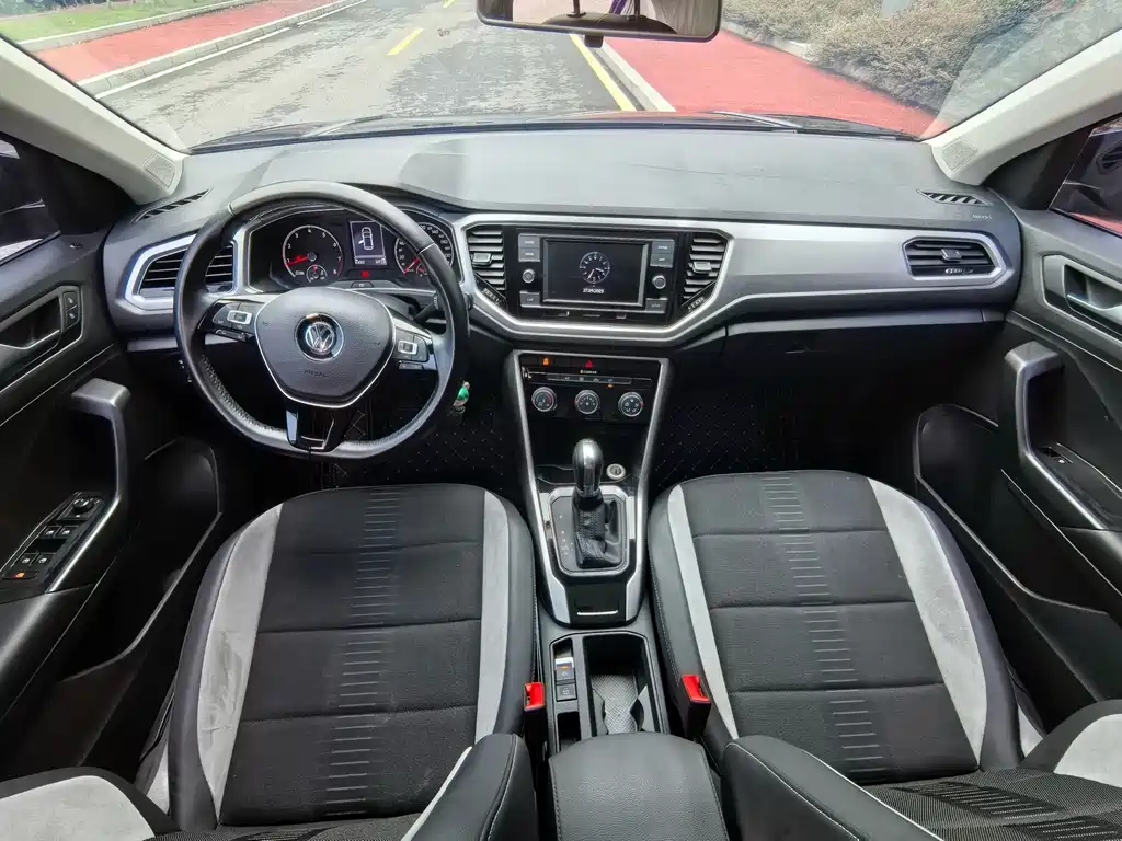 VOLKSWAGEN T ROC EXPLORING SONGS