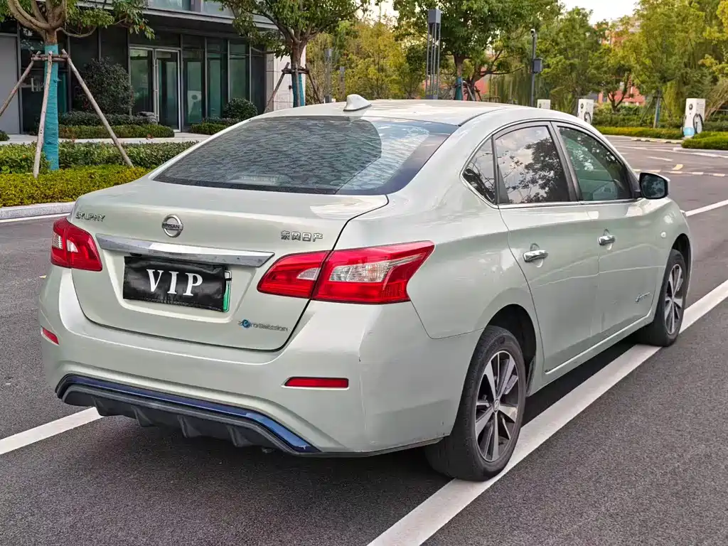 Nissan Sylphy EV — миниатюра 3