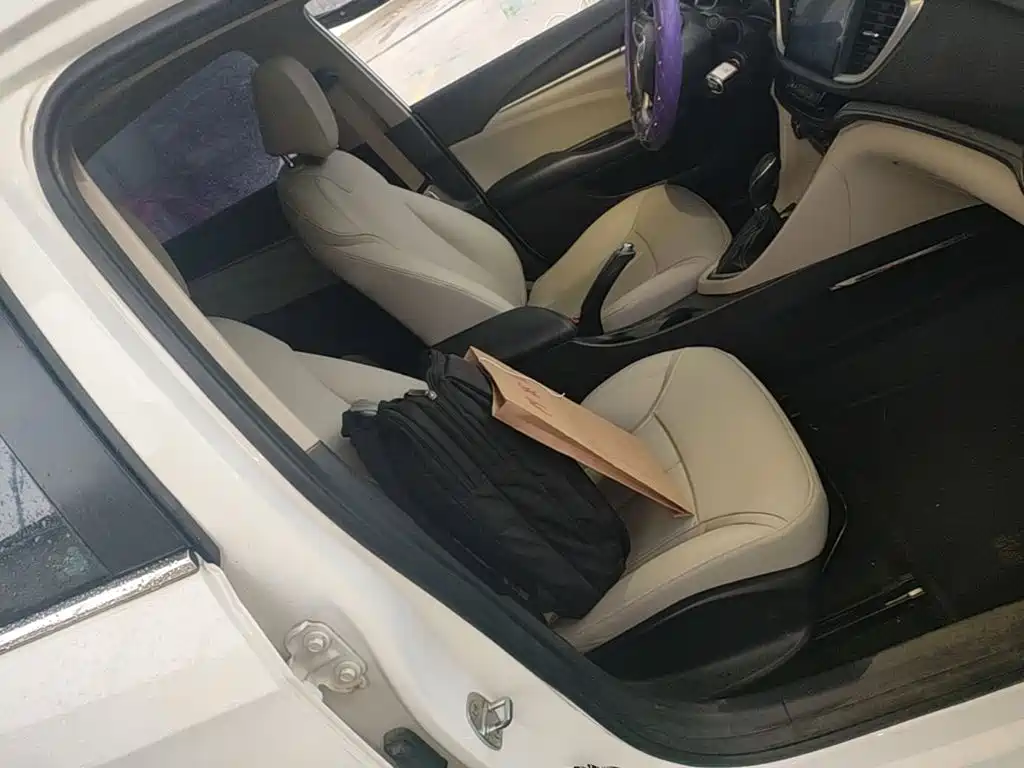 Buick Excelle — миниатюра 25