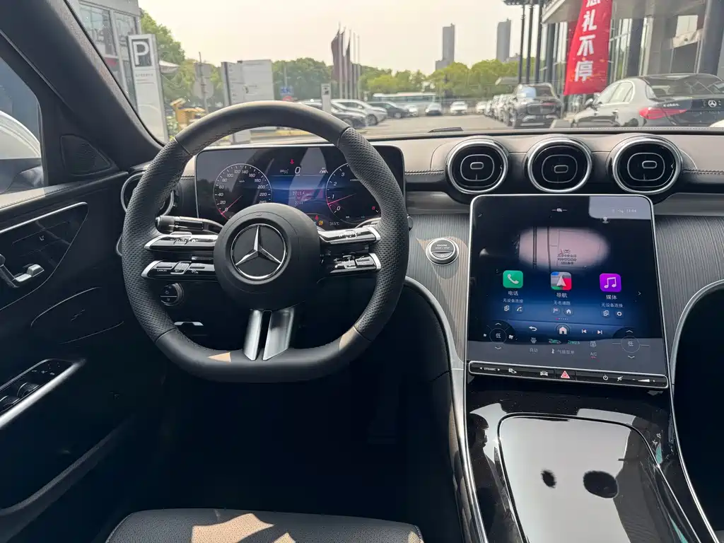 Mercedes-Benz C-Class — миниатюра 10