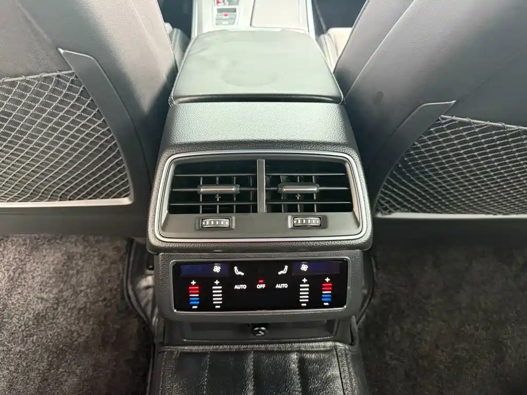 Audi A6L — миниатюра 9