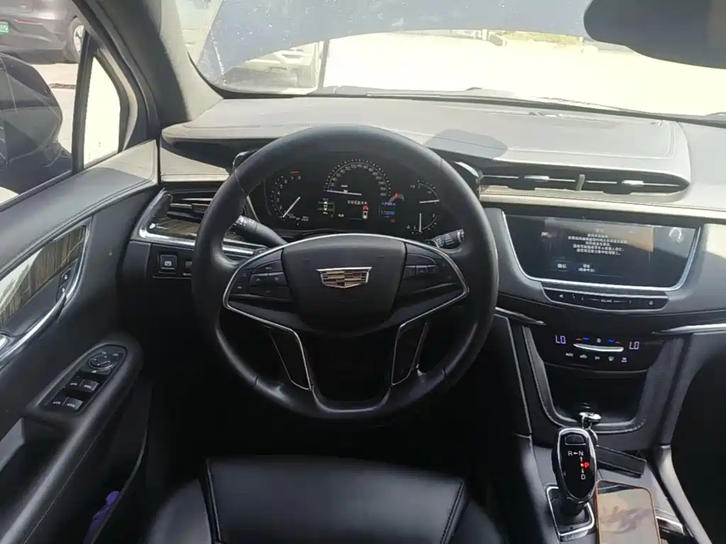 Cadillac XT5 — миниатюра 11
