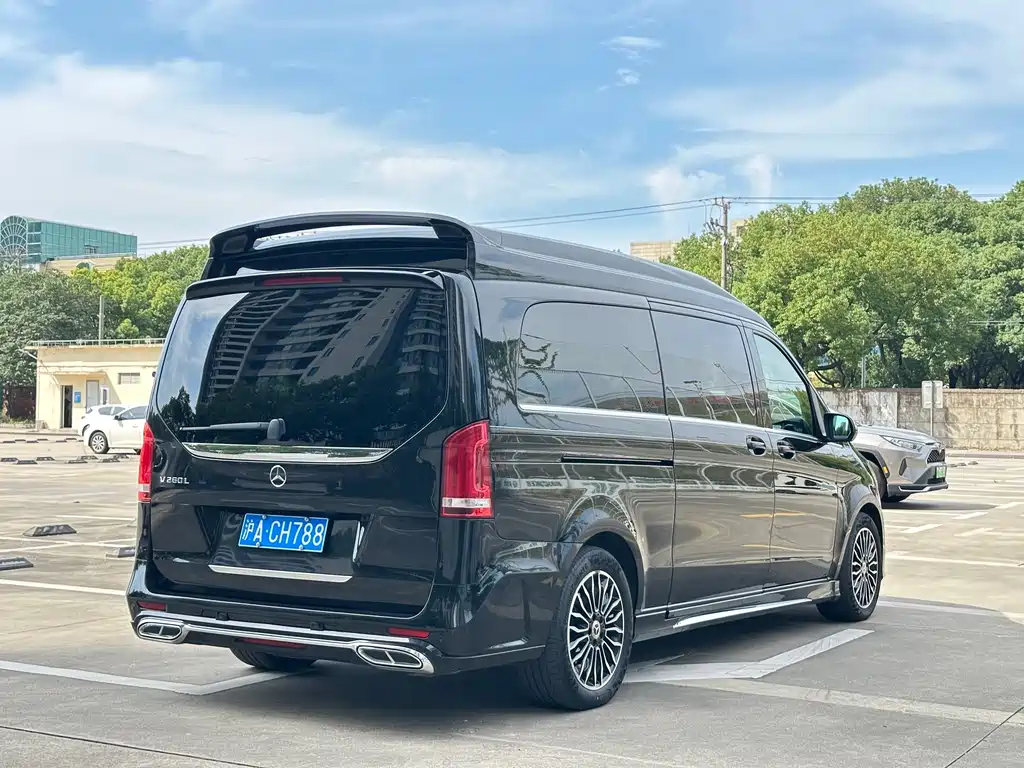 Mercedes-Benz V-Class — миниатюра 15