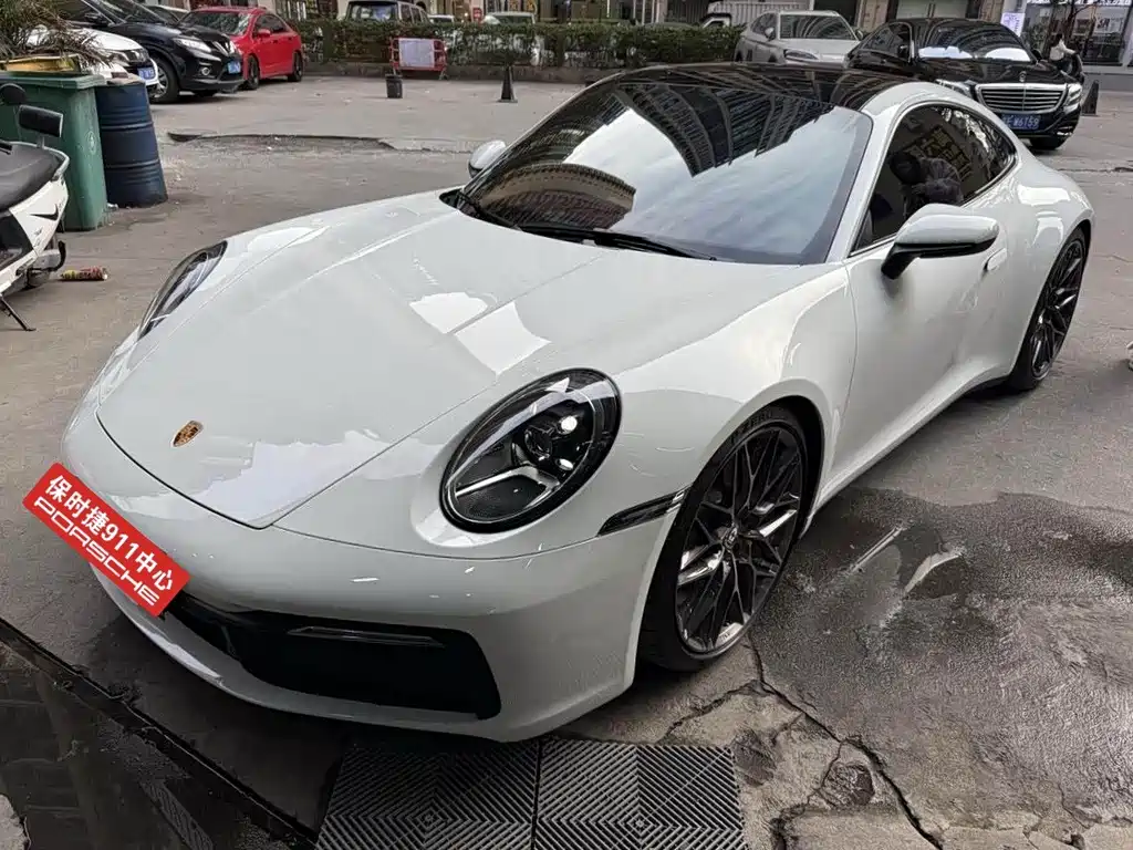 Porsche 911 2023