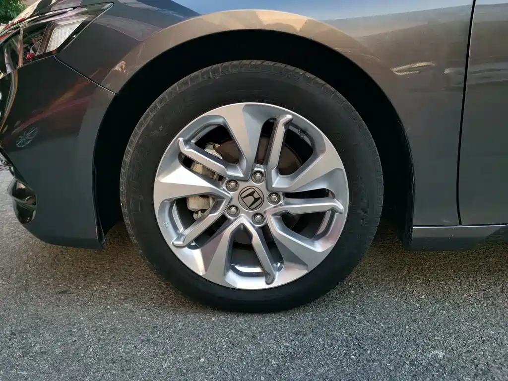 Honda Accord — миниатюра 11