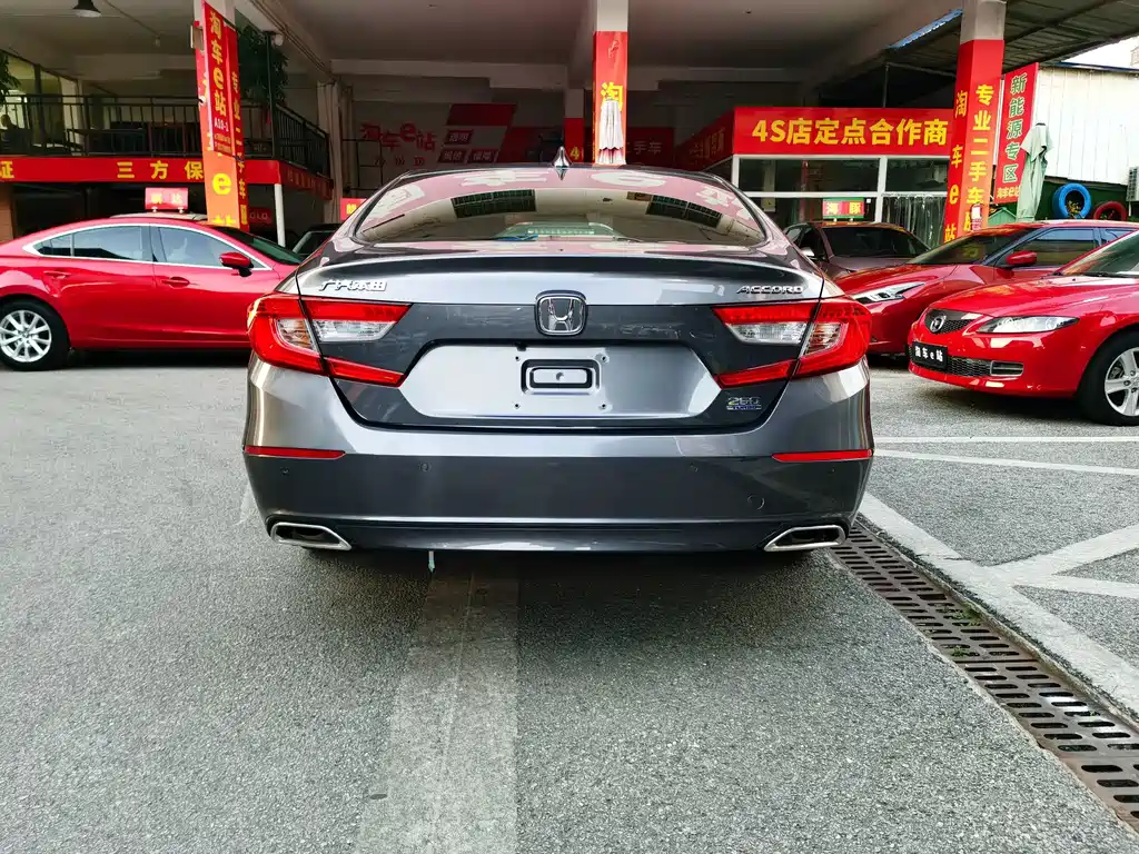 Honda Accord — миниатюра 5