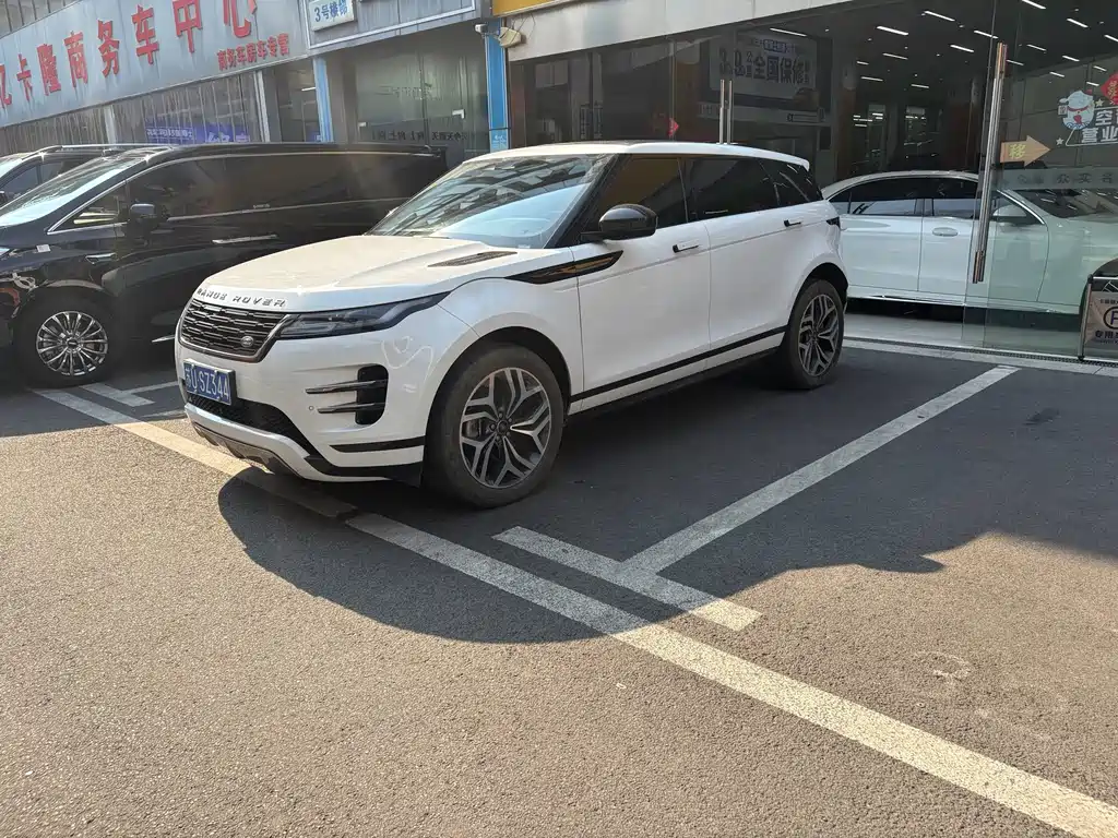Land Rover Evoque 2024