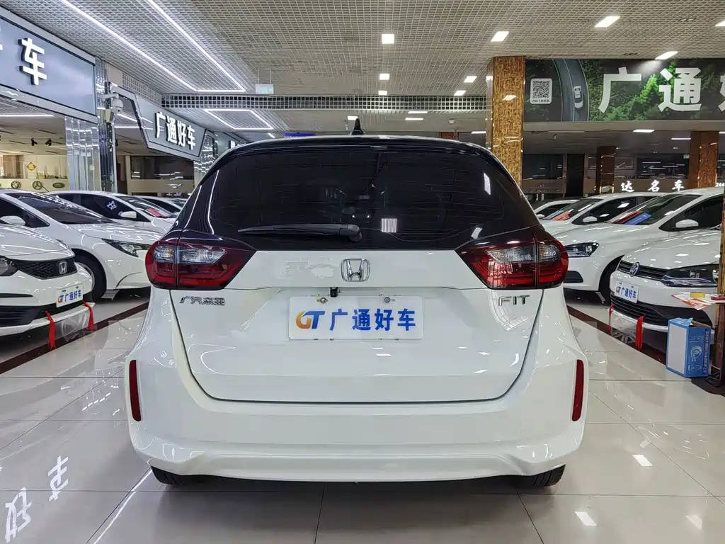 Honda Fit — миниатюра 9