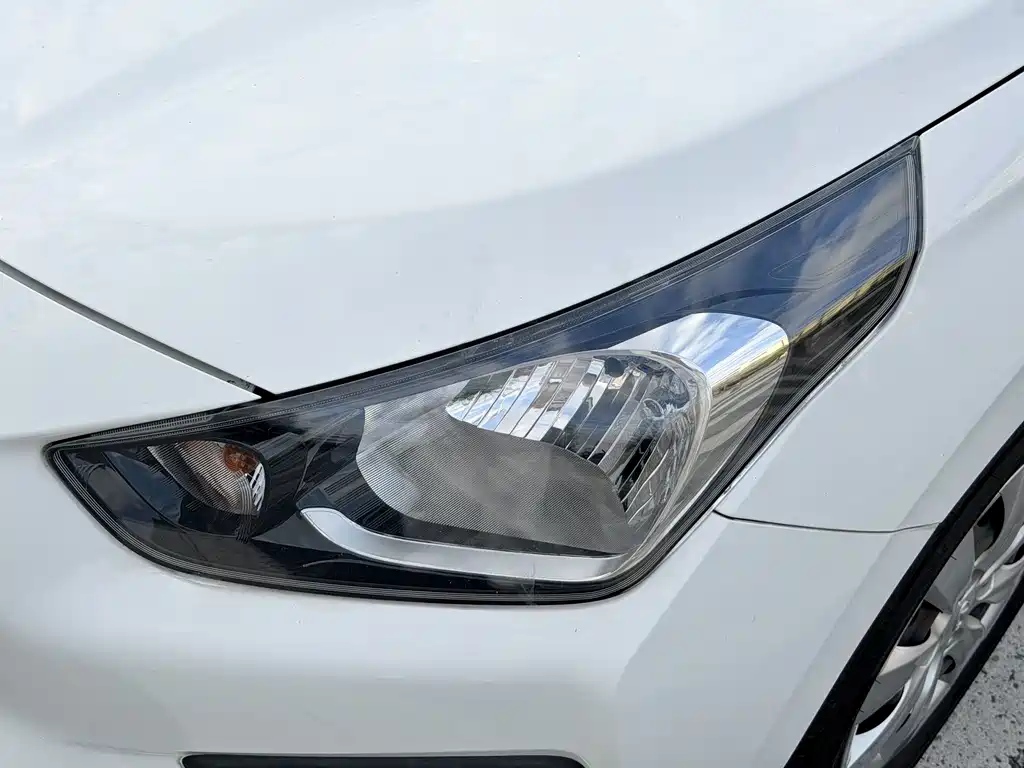 Hyundai Verna — миниатюра 13