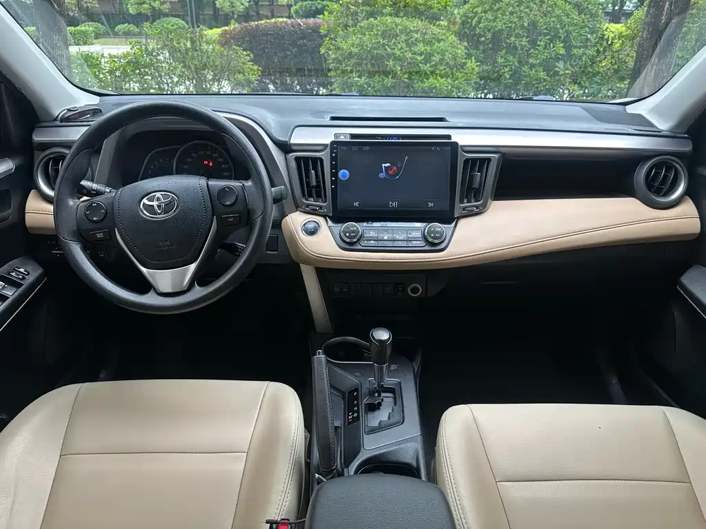 Toyota RAV4 2016 2.0L CVT V