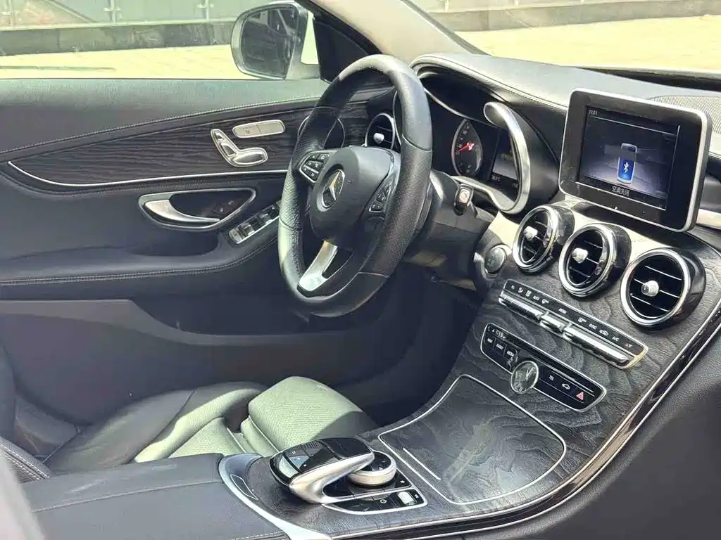 Mercedes-Benz C-Class — миниатюра 7
