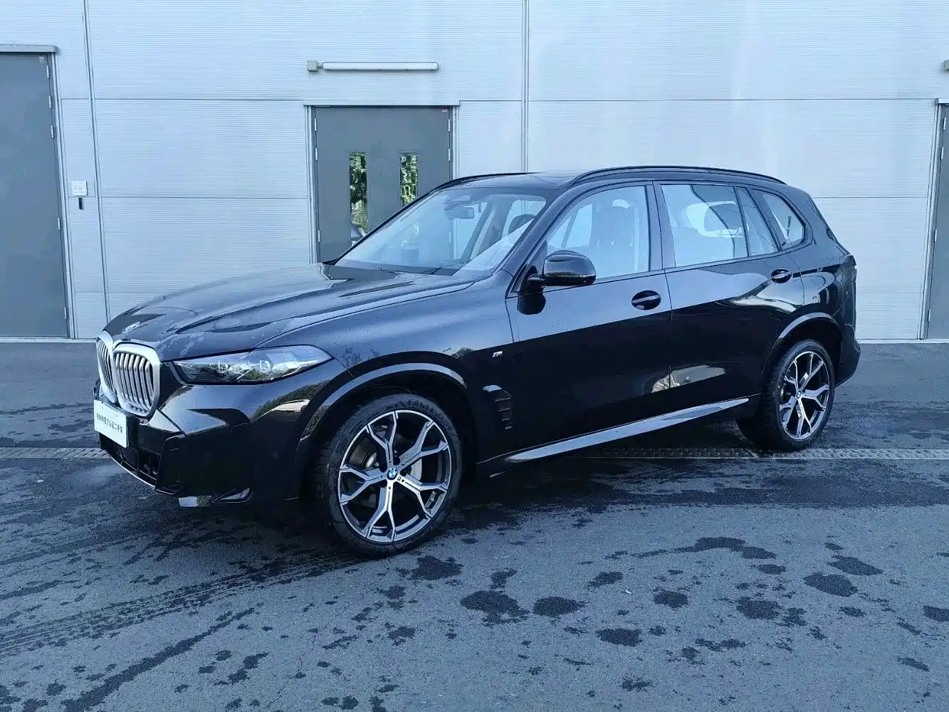 宝马X5 2025款 xDrive 30Li 尊享型M运动曜夜套装 2026