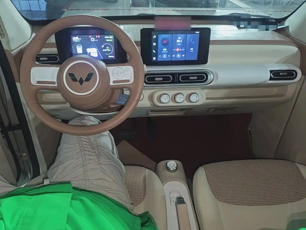 Wuling MINIEV — миниатюра 10