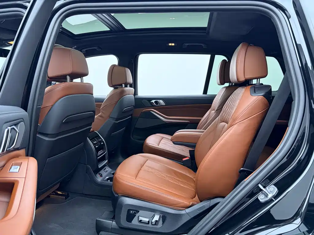 BMW X7 — миниатюра 11