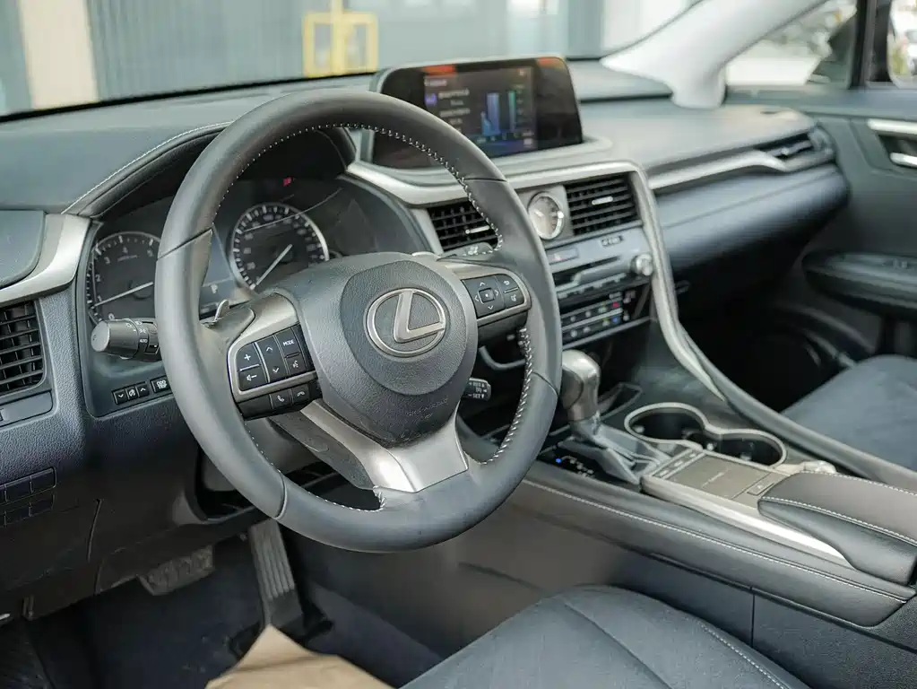 Lexus RX — миниатюра 9