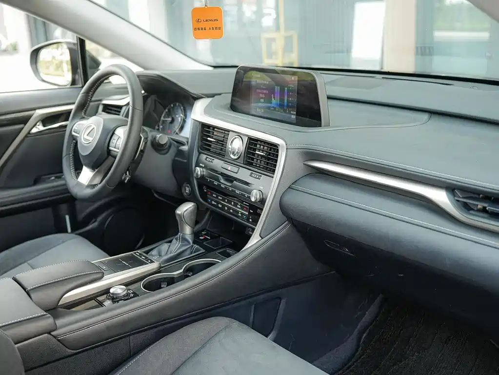 Lexus RX — миниатюра 10