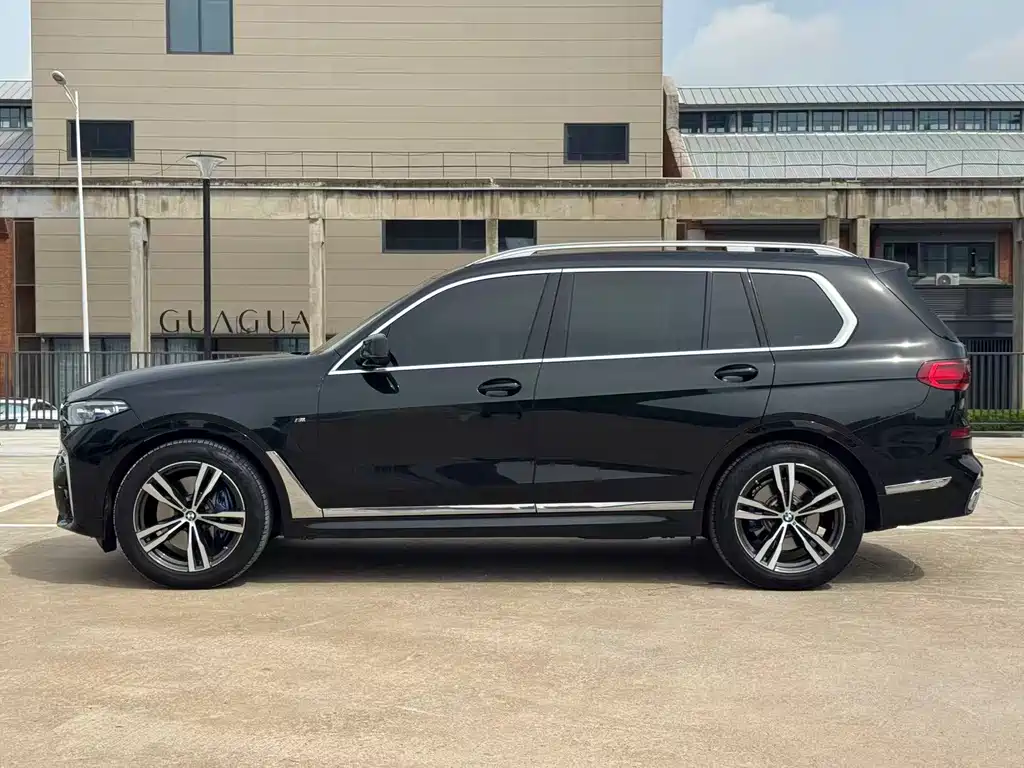 BMW X7 — миниатюра 3