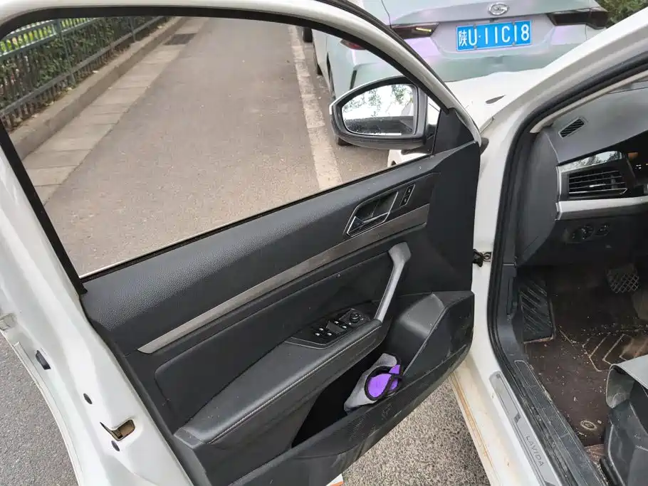 Volkswagen Lavida — миниатюра 7