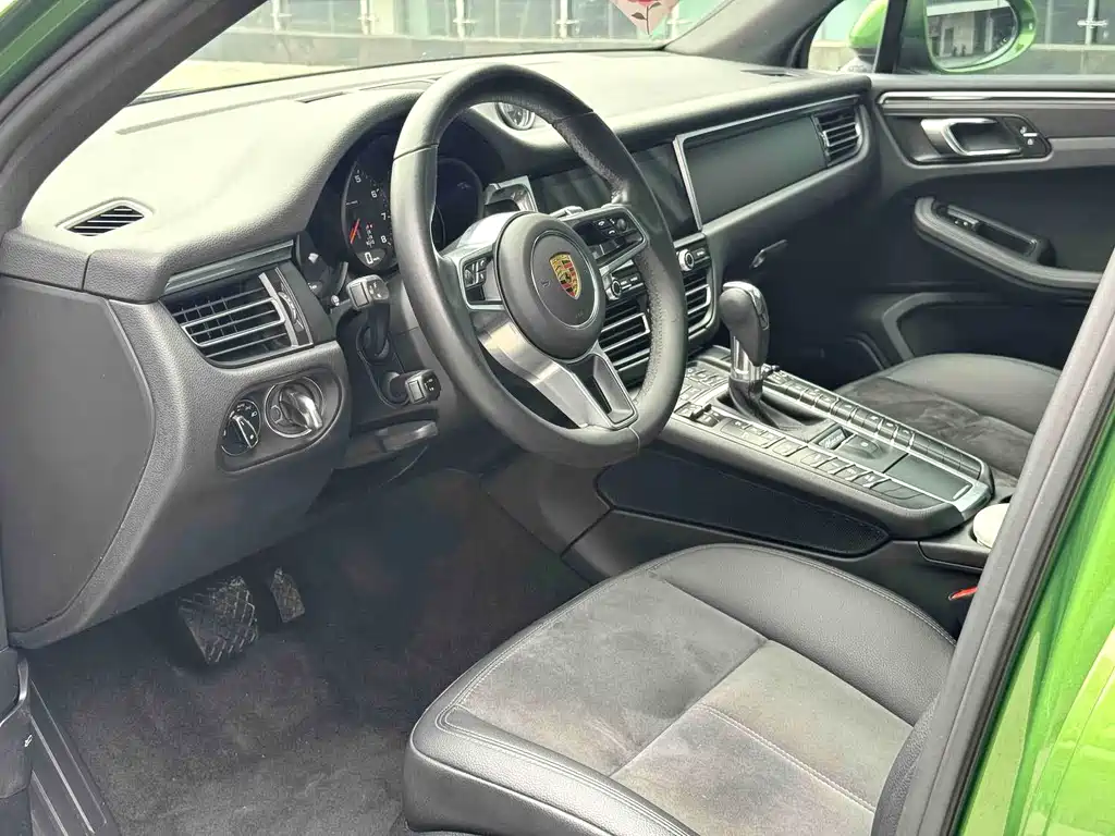Porsche Macan — миниатюра 4