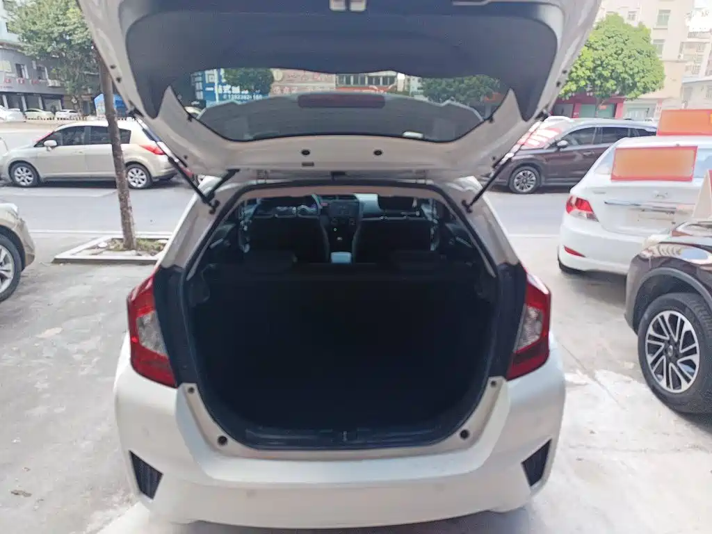 Honda Fit — миниатюра 19