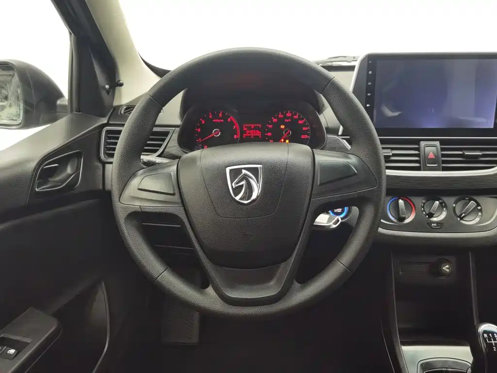 Baojun 310W — миниатюра 11