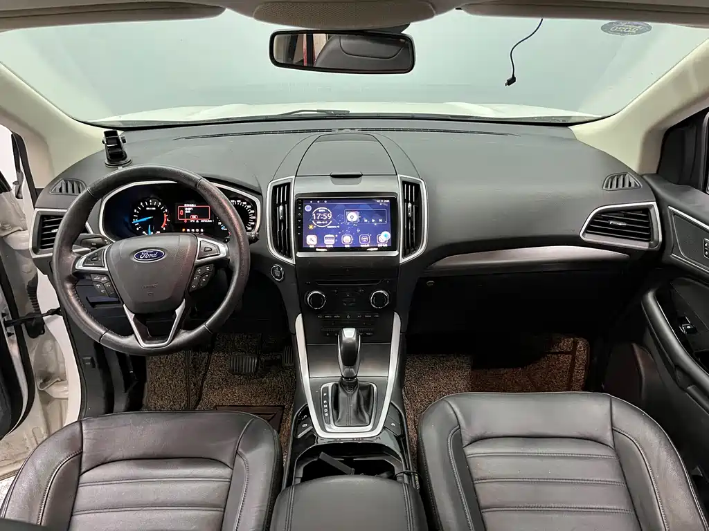 Ford Edge — миниатюра 10