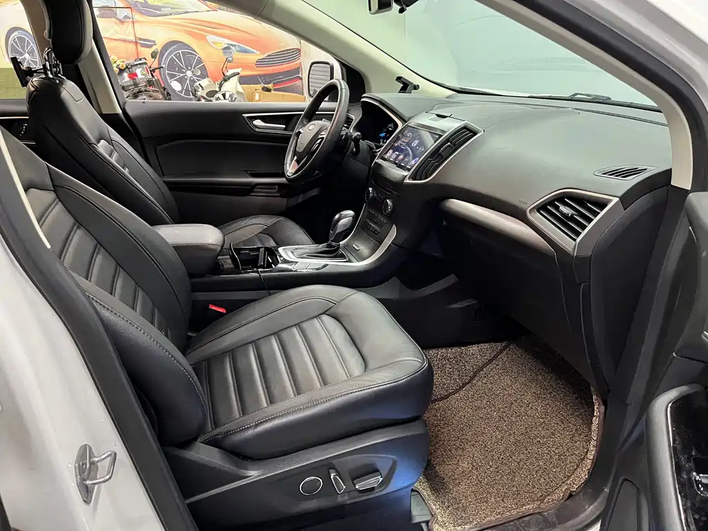 Ford Edge — миниатюра 12