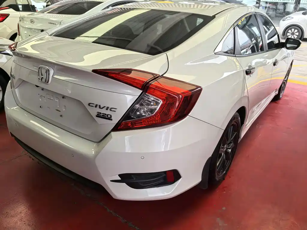 Honda Civic — миниатюра 5