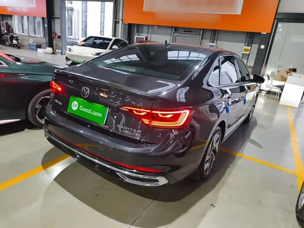 Volkswagen Sagitar — миниатюра 7