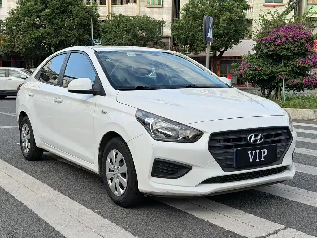 Hyundai Verna — миниатюра 3