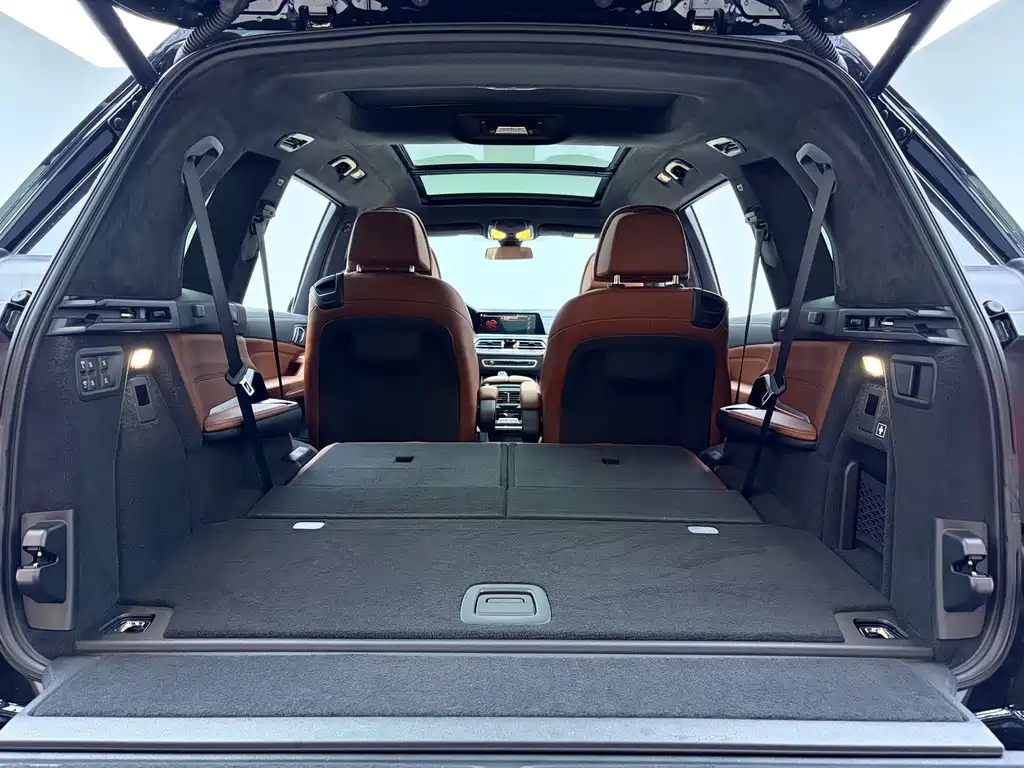 BMW X7 — миниатюра 13
