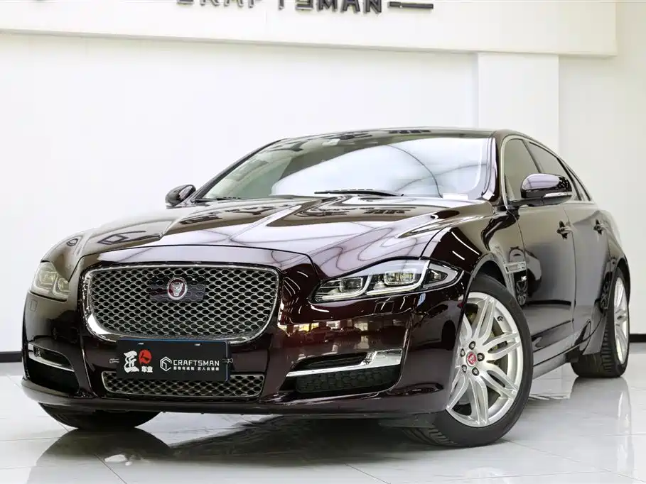 JAGUAR XJ