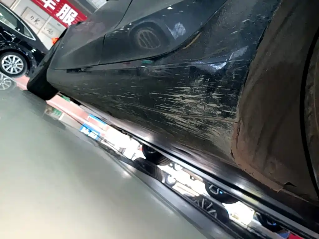 Tesla Model 3 — миниатюра 22