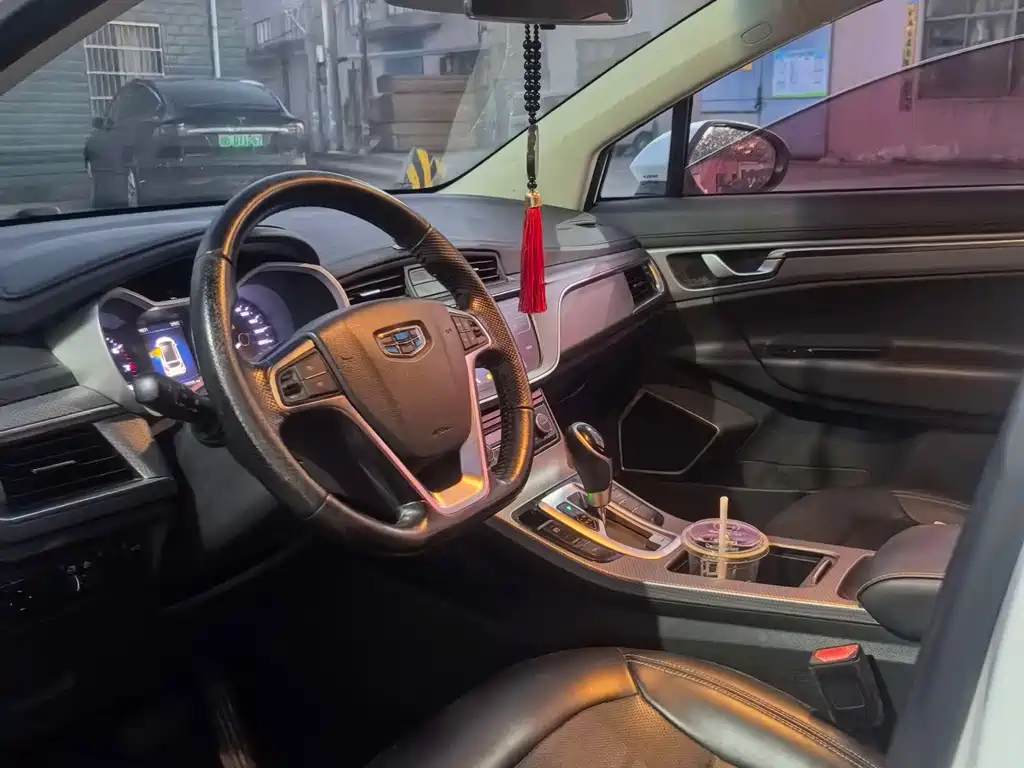 Geely Emgrand GS — миниатюра 8