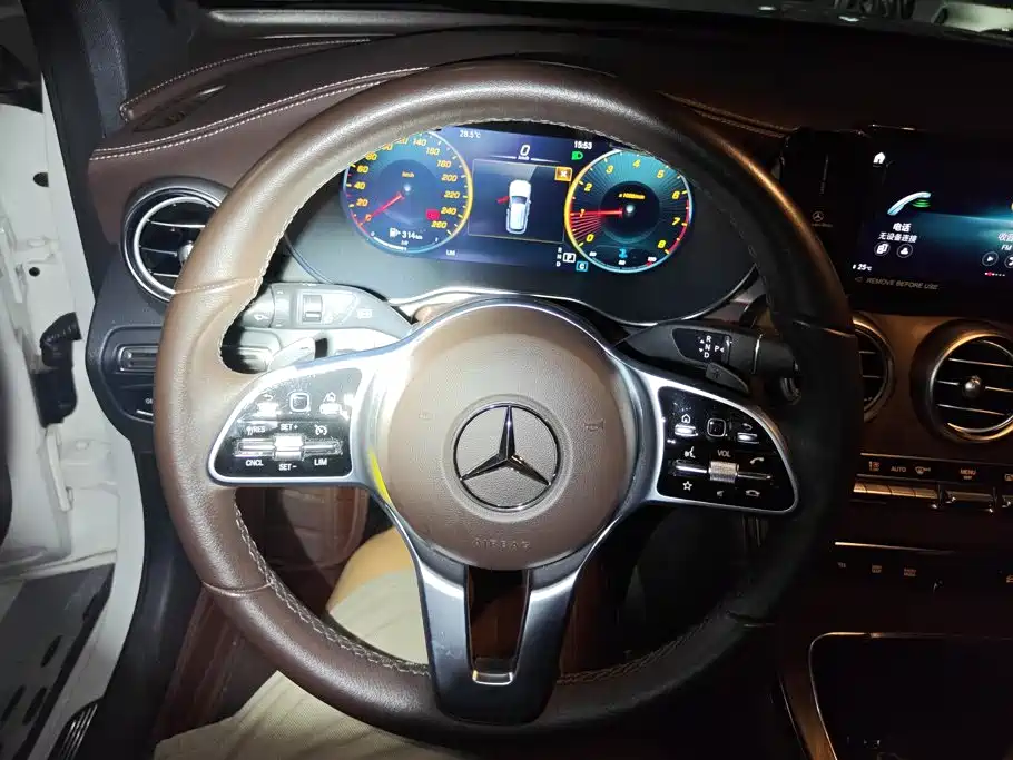 Mercedes-Benz GLC — миниатюра 15