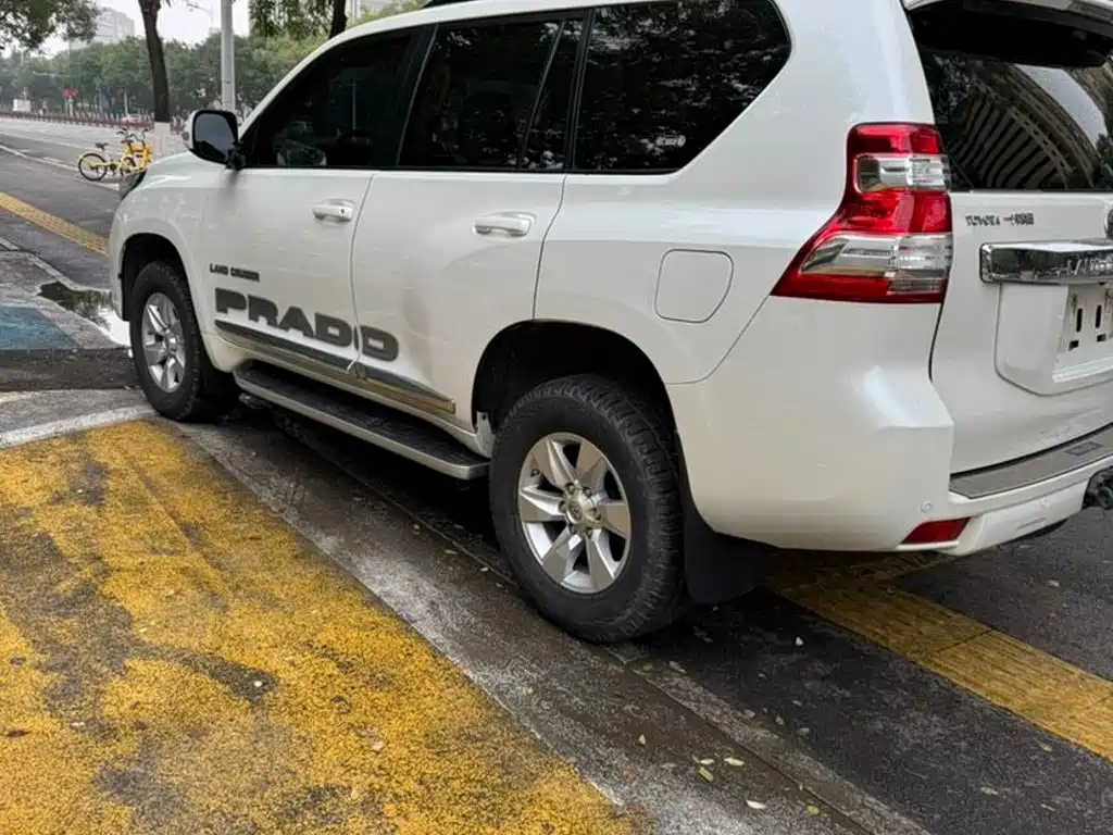 Toyota Prado — миниатюра 6