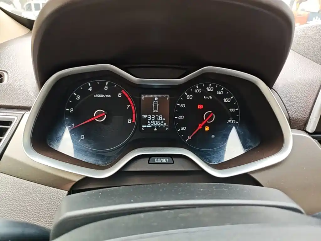 Baojun 310W — миниатюра 12