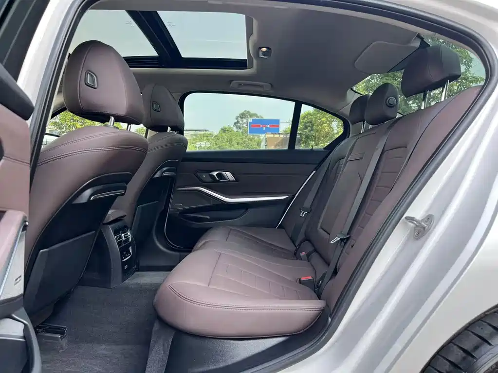 BMW 3 Series — миниатюра 12