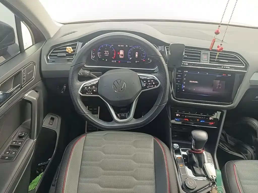Volkswagen Tiguan X — миниатюра 11