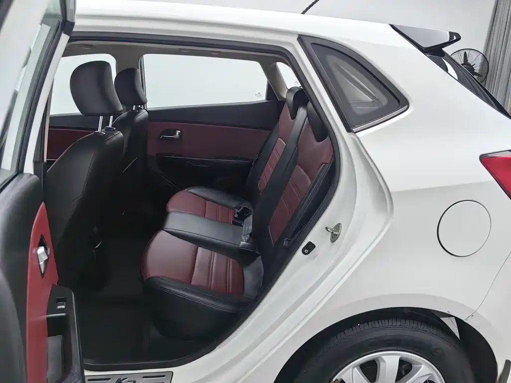 Kia K2 — миниатюра 15