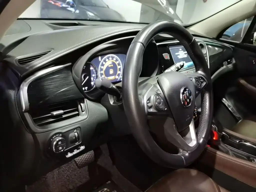 Buick Envision Plus — миниатюра 10
