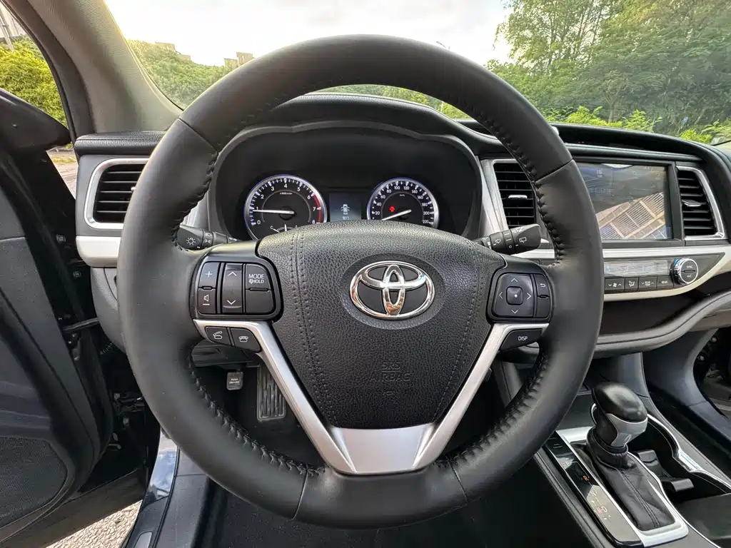 Toyota Highlander — миниатюра 13