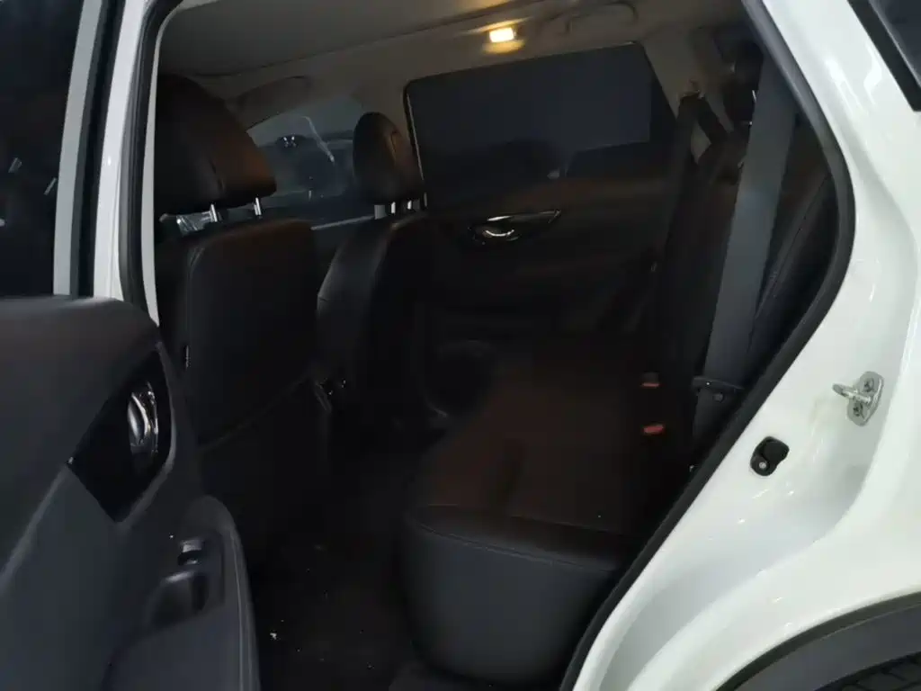 Nissan X-Trail — миниатюра 17